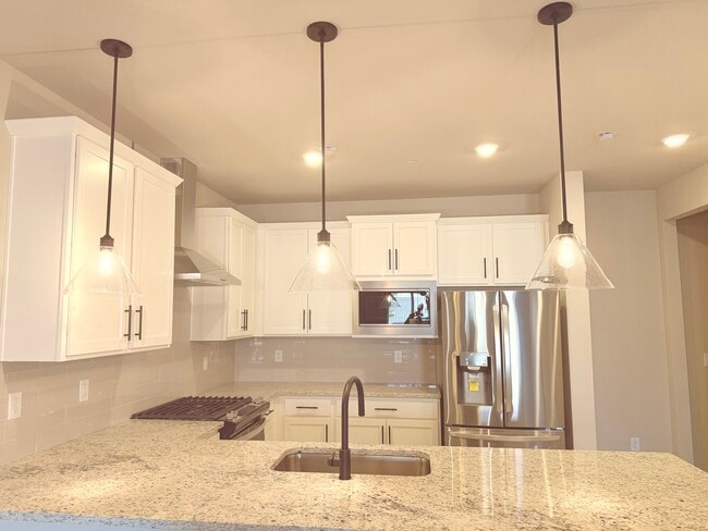 Building Photo - 2740 Bear Springs Cir
