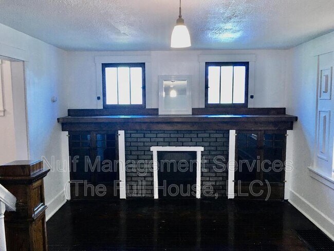 Building Photo - 125 Pentland Ave