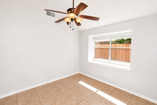 Building Photo - 7126 Buchanan Dr