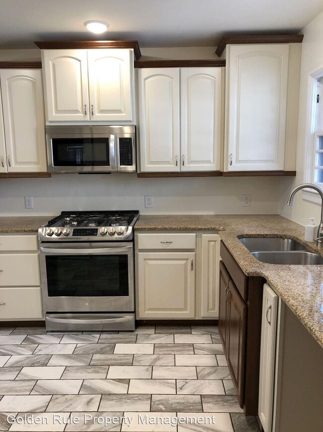 Foto del edificio - 4 br, 2 bath House - 405 Hyde Park Dr