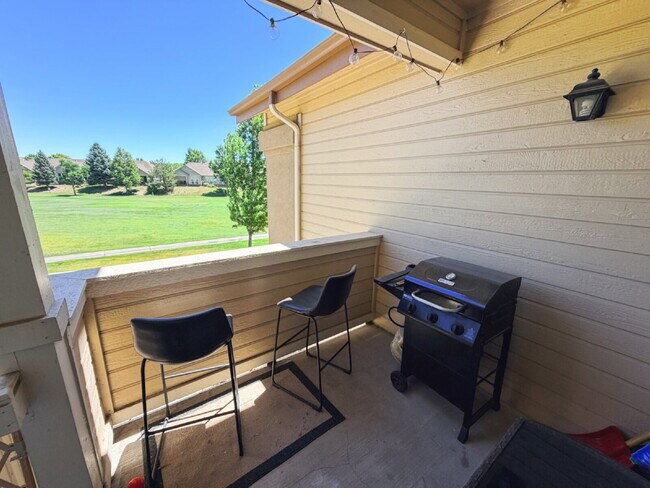 Foto del edificio - Rare opportunity to lease a golf course-view condo in one of Littleton's most convenient locations!