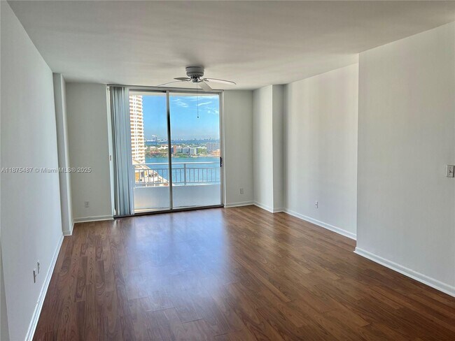 Foto del edificio - 770 Claughton Island Dr