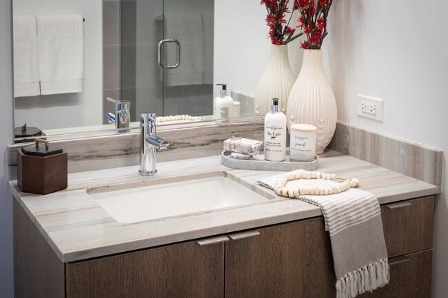 Building Photo - 2113 S Wabash Ave