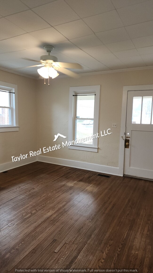 Building Photo - 714 Howell St