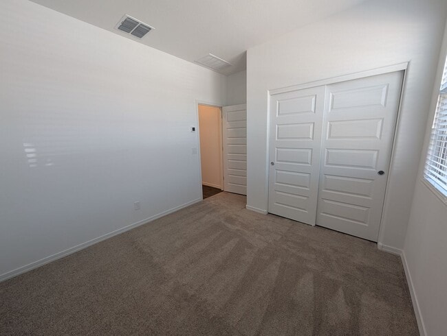 Foto del edificio - 4 Bedroom 3 Bathroom Parkside Los Cielos Home