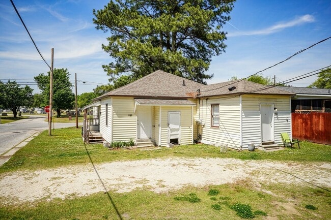 Building Photo - S Mckay Ave- Duplex