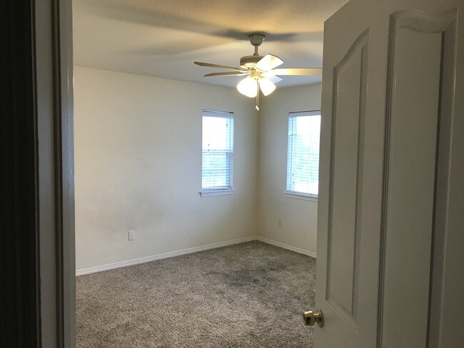 Building Photo - 1014 Andrews Peak Dr