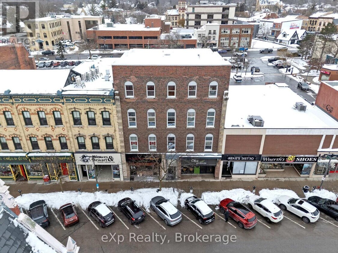 Primary Photo - 24 Wellington St