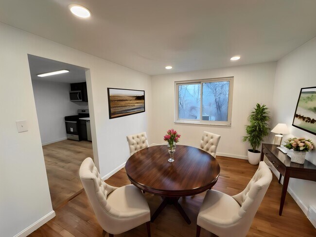 Building Photo - 112 Westminster Dr