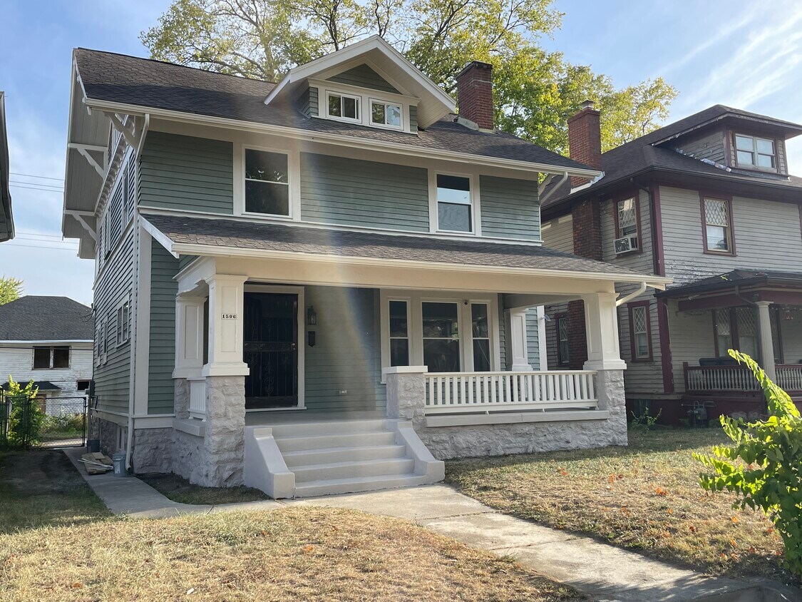 Primary Photo - 1506 W Grand Ave