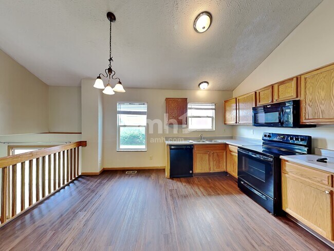 Building Photo - 5448 Longworth Dr