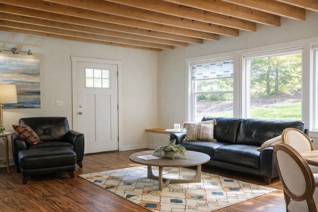 Foto del edificio - 156 Jonestown Rd