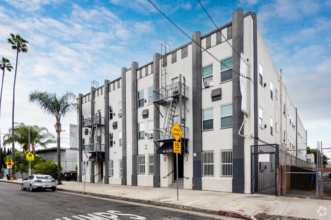 Building Photo - Alexandria Court Apartments