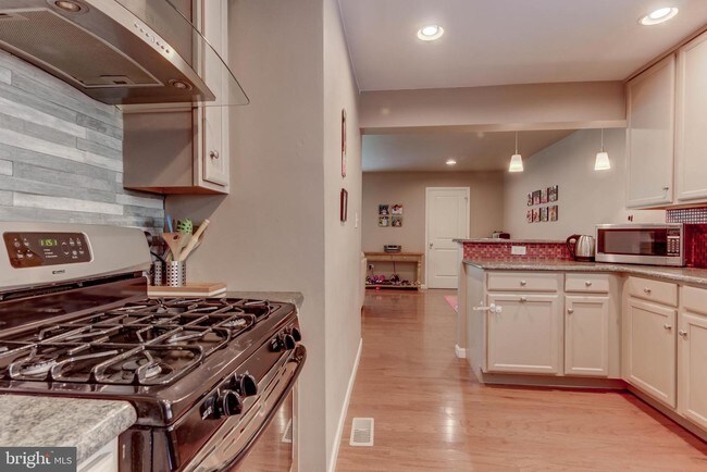 Foto del edificio - 391 McMull Dr