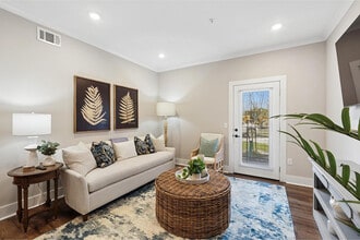 Living Room - Pointe Grand Lakeland