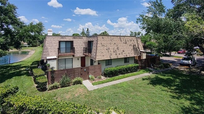 Building Photo - 15206 W Pond Woods Dr