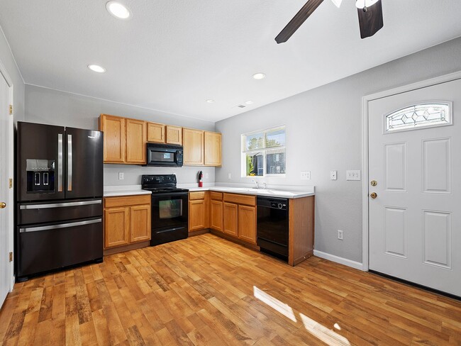 Building Photo - Newly Updated 3-Bed 2-Bath Home in Fort Collins, CO!