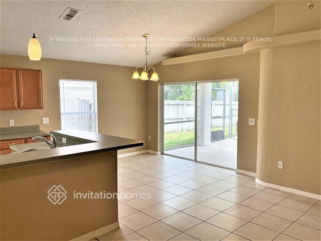 Building Photo - 206 Jessamine Dr