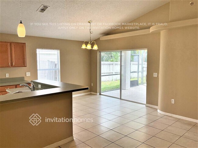 Foto del edificio - 206 Jessamine Dr