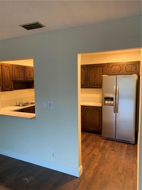 Foto del edificio - 4135 NW 88th Ave