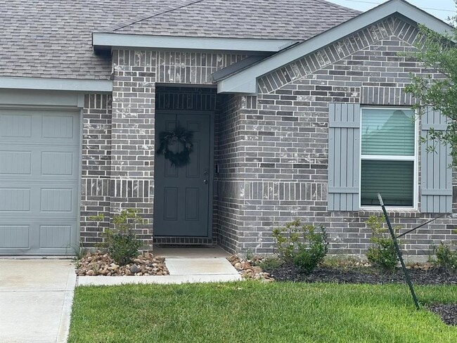 Building Photo - 5017 Almond Ter Dr