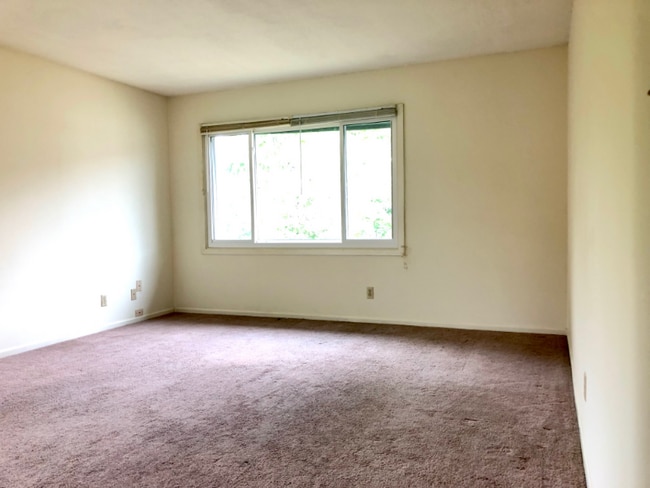 Building Photo - 2006 NW Hickory Ln