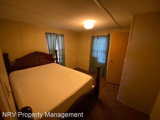 Foto del edificio - 3 br, 2 bath House - 245 Badger Street