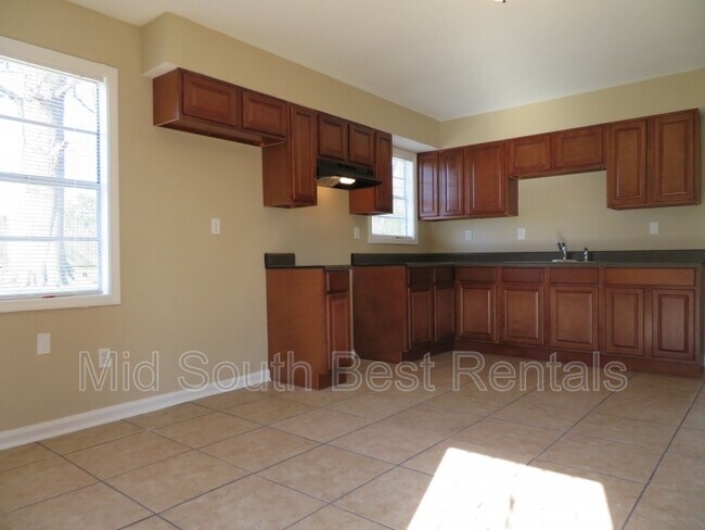 Building Photo - 3932 Ajanders Dr