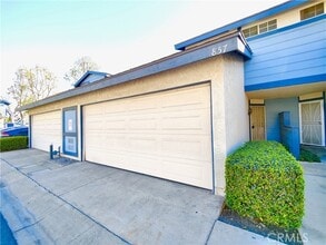 Building Photo - 857 California Privado