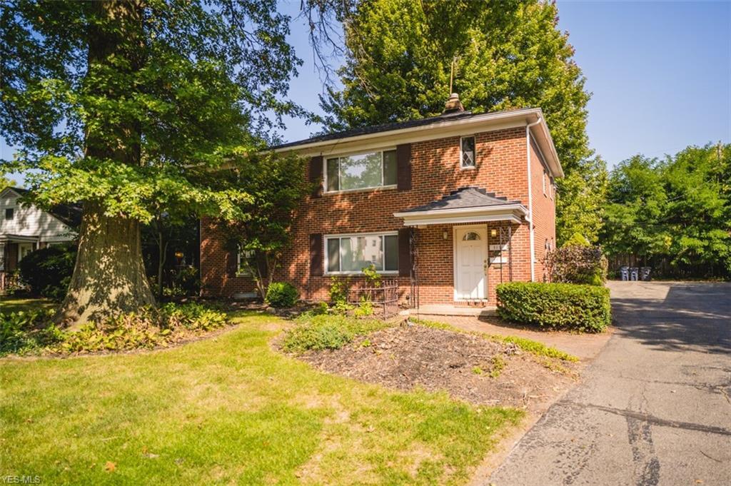 2021 Ayers Ave, Akron, OH 44313 Room for Rent in Akron, OH