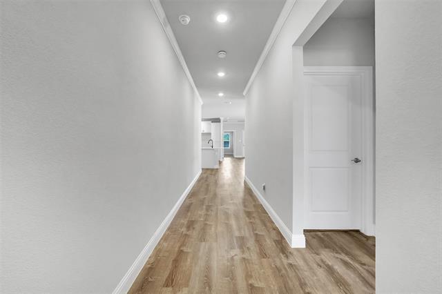 Foto del edificio - 260 Lakeside Dr