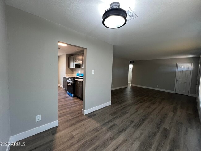 Building Photo - 3336 W Turney Ave