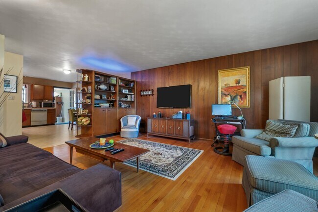 Foto del edificio - 1716 S Meridian St