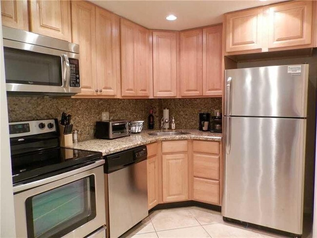 Foto del edificio - 124 NE 19th Ct