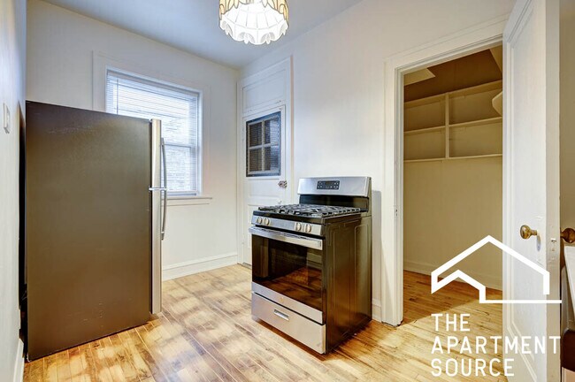 Foto del edificio - 2842 N Whipple St