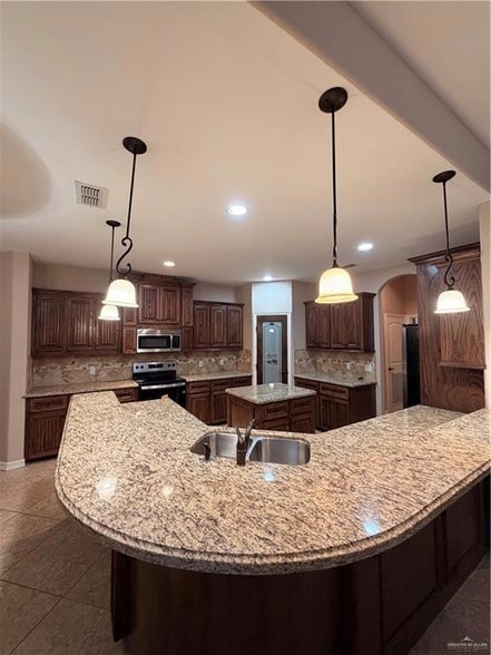 Foto del edificio - 1501 Granada Cir