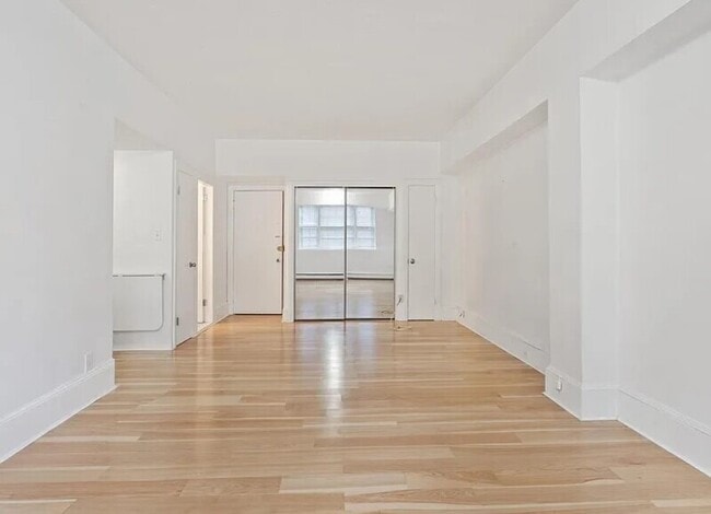Photo - 50 Follen St Apartment