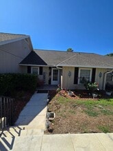 Building Photo - 1118 Villa Ln