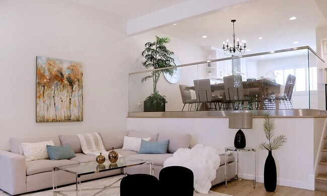 Foto del edificio - 13035 Mindanao Way