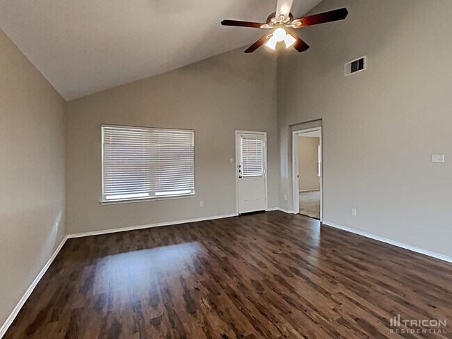 Building Photo - 15451 Bosque Viejo Trl