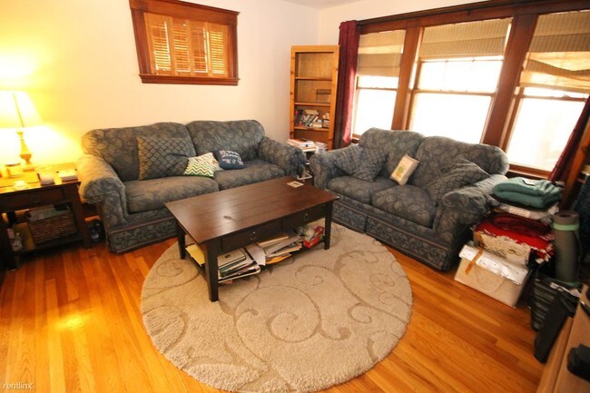 Building Photo - 2 br, 1 bath  - 52 Brooks St # Bs
