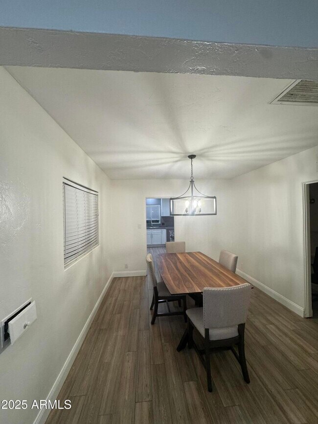 Foto del edificio - 926 W Moreland St