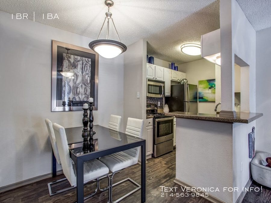 Primary Photo - TV Apartments