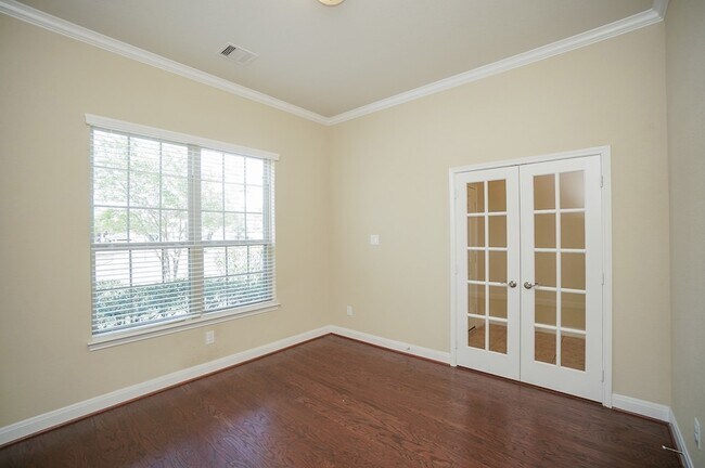 Foto del edificio - 28515 Pleasant Forest Dr