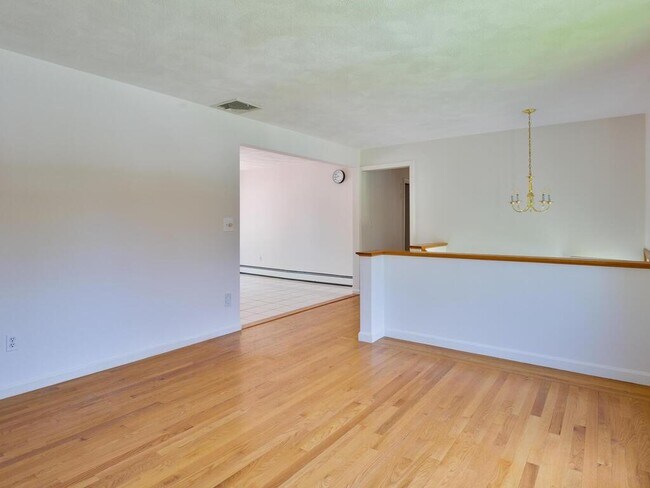 Building Photo - 61 Argonne St