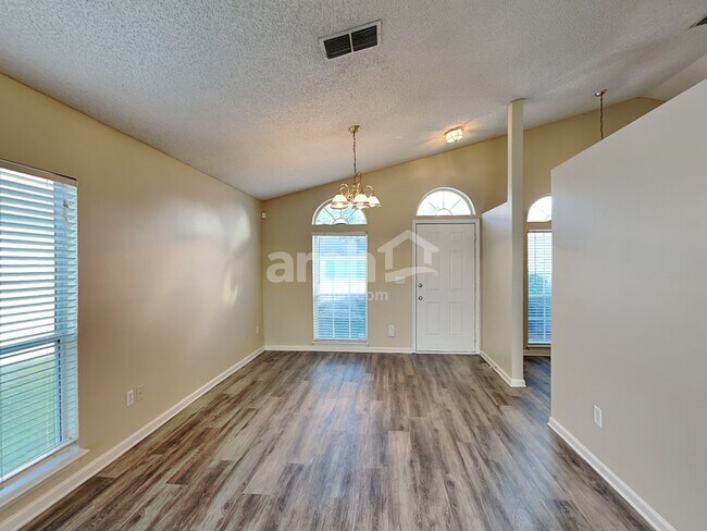 Building Photo - 993 Cherry Point Way