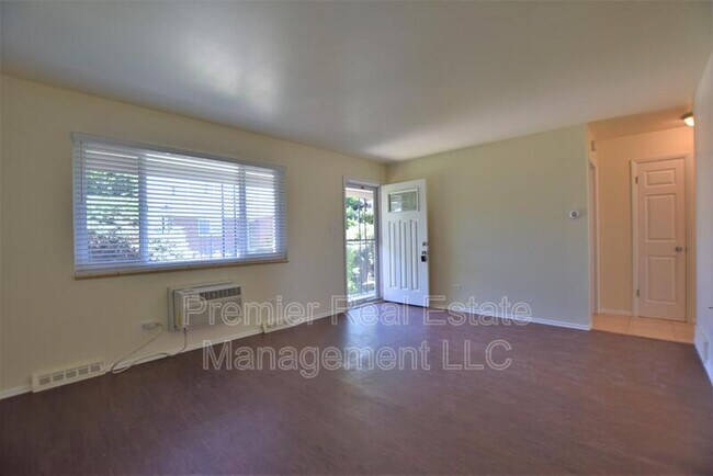 Building Photo - 4465 E Jewell Ave