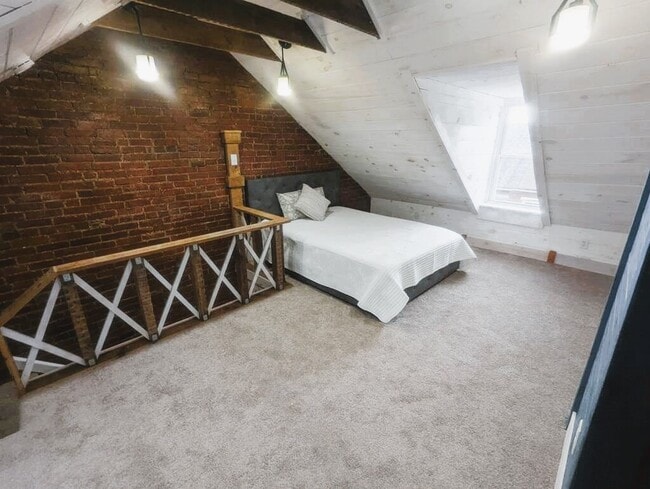 Foto del edificio - 121 Howard Ave