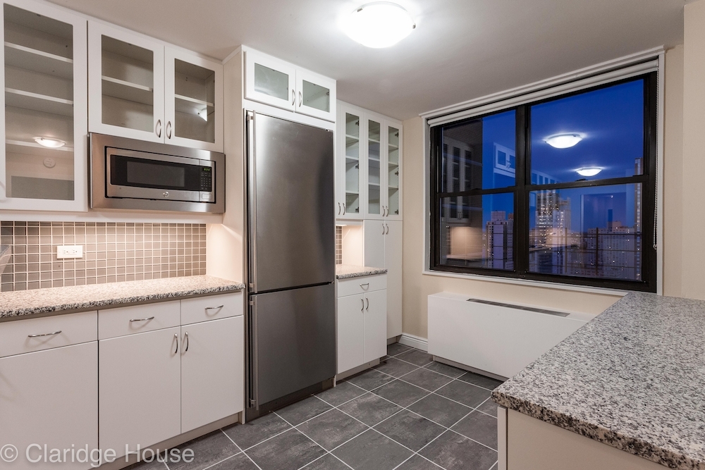 Foto principal - 210 E 86th St