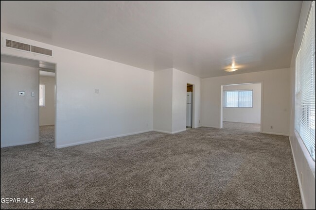 Building Photo - 7200 Edgemere Blvd